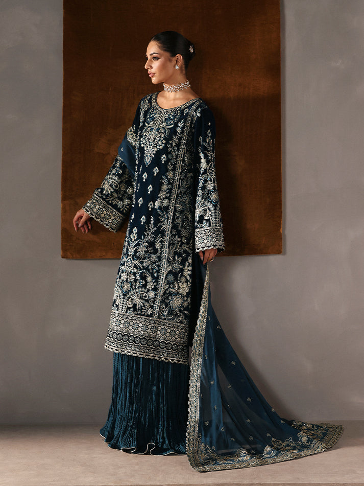 MORENA | MARAIS UNSTITCHED VELVETS FORMALS | GULAAL
