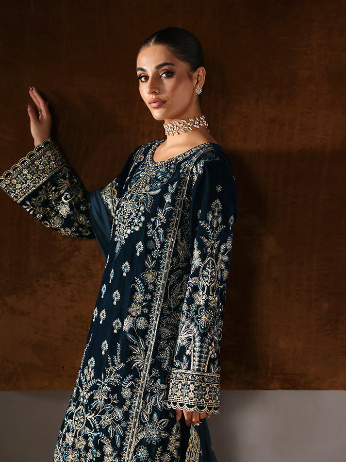 MORENA | MARAIS UNSTITCHED VELVETS FORMALS | GULAAL