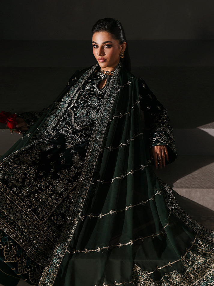 EVANA | MARAIS UNSTITCHED VELVETS FORMALS | GULAAL