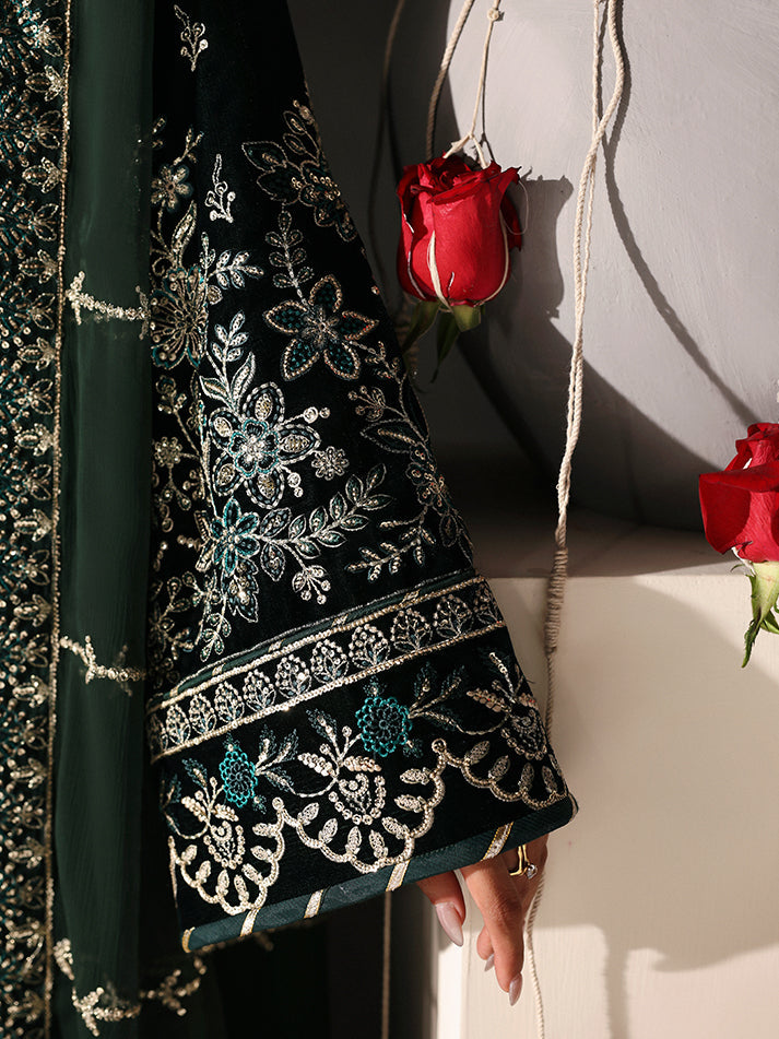 EVANA | MARAIS UNSTITCHED VELVETS FORMALS | GULAAL