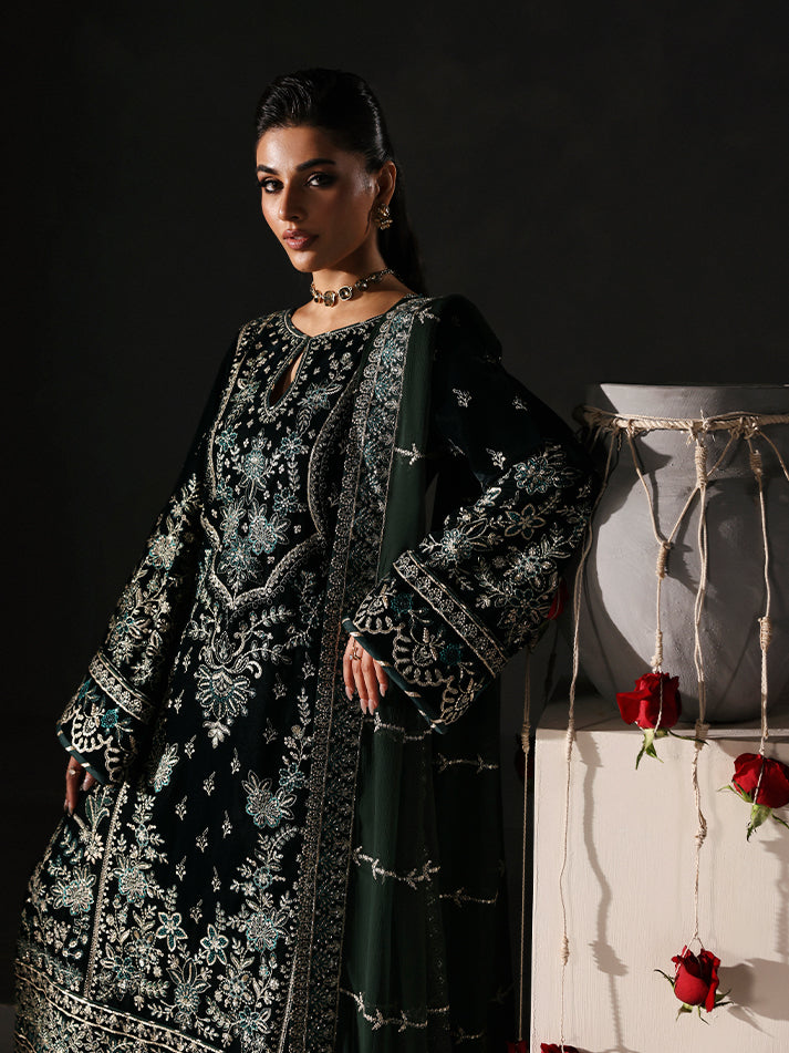 EVANA | MARAIS UNSTITCHED VELVETS FORMALS | GULAAL
