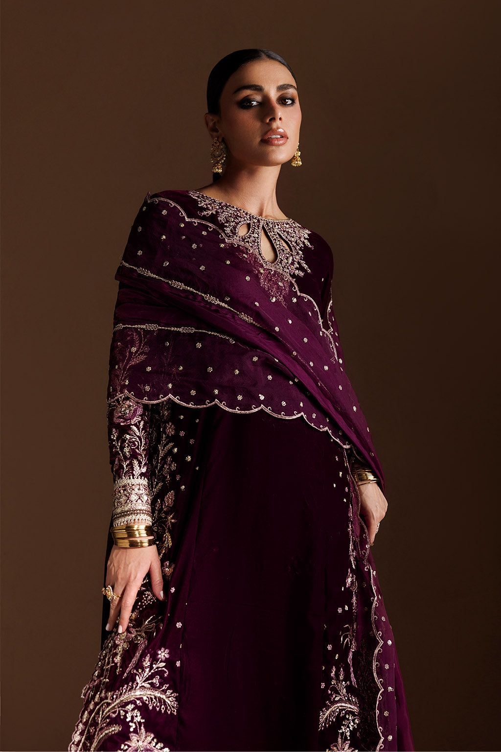 IV-91 Dyed Plain Velvet | VELVET 26 | IZNIK
