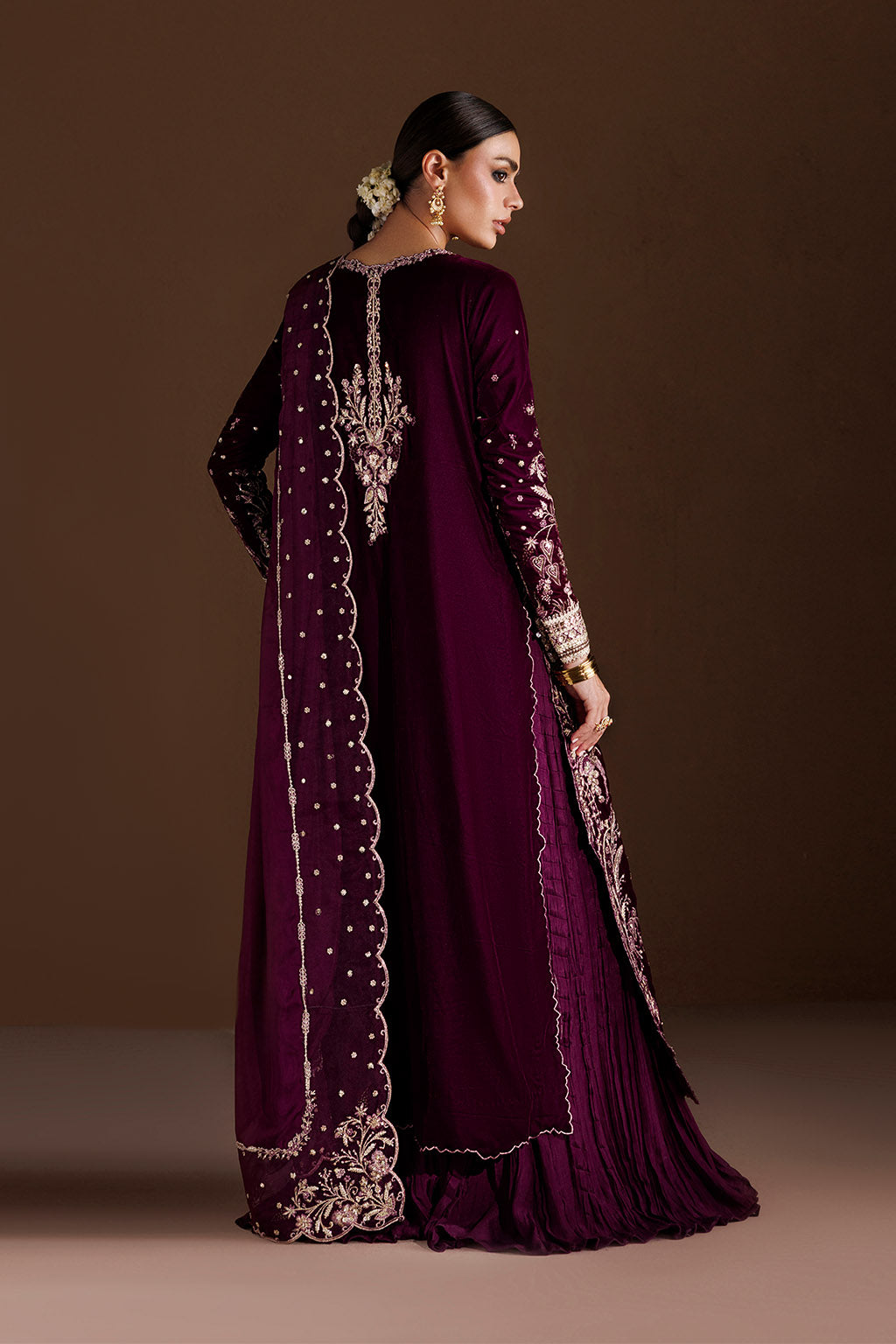 IV-91 Dyed Plain Velvet | VELVET 26 | IZNIK