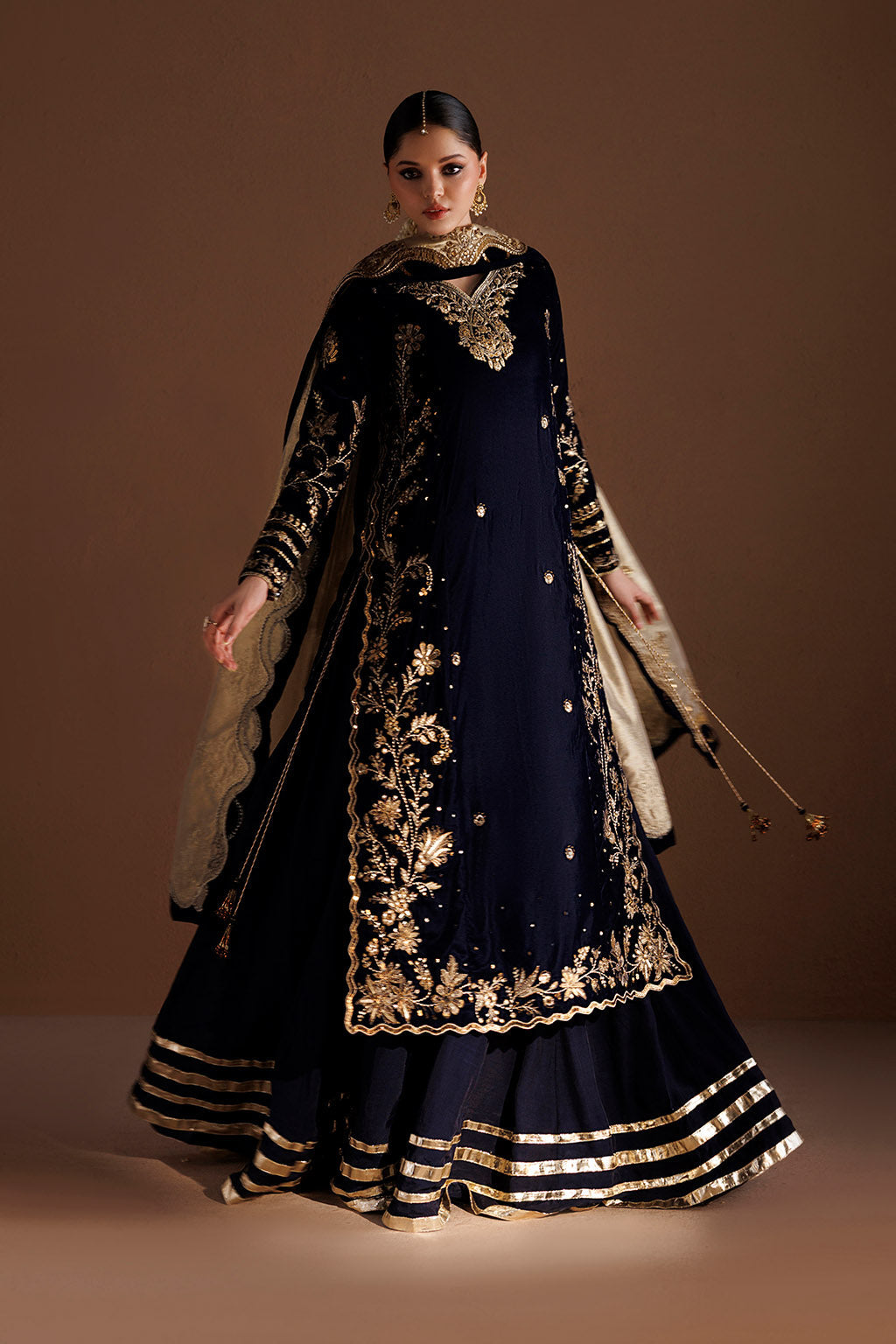IV-85 Embroidered Velvet | VELVET 26 | IZNIK