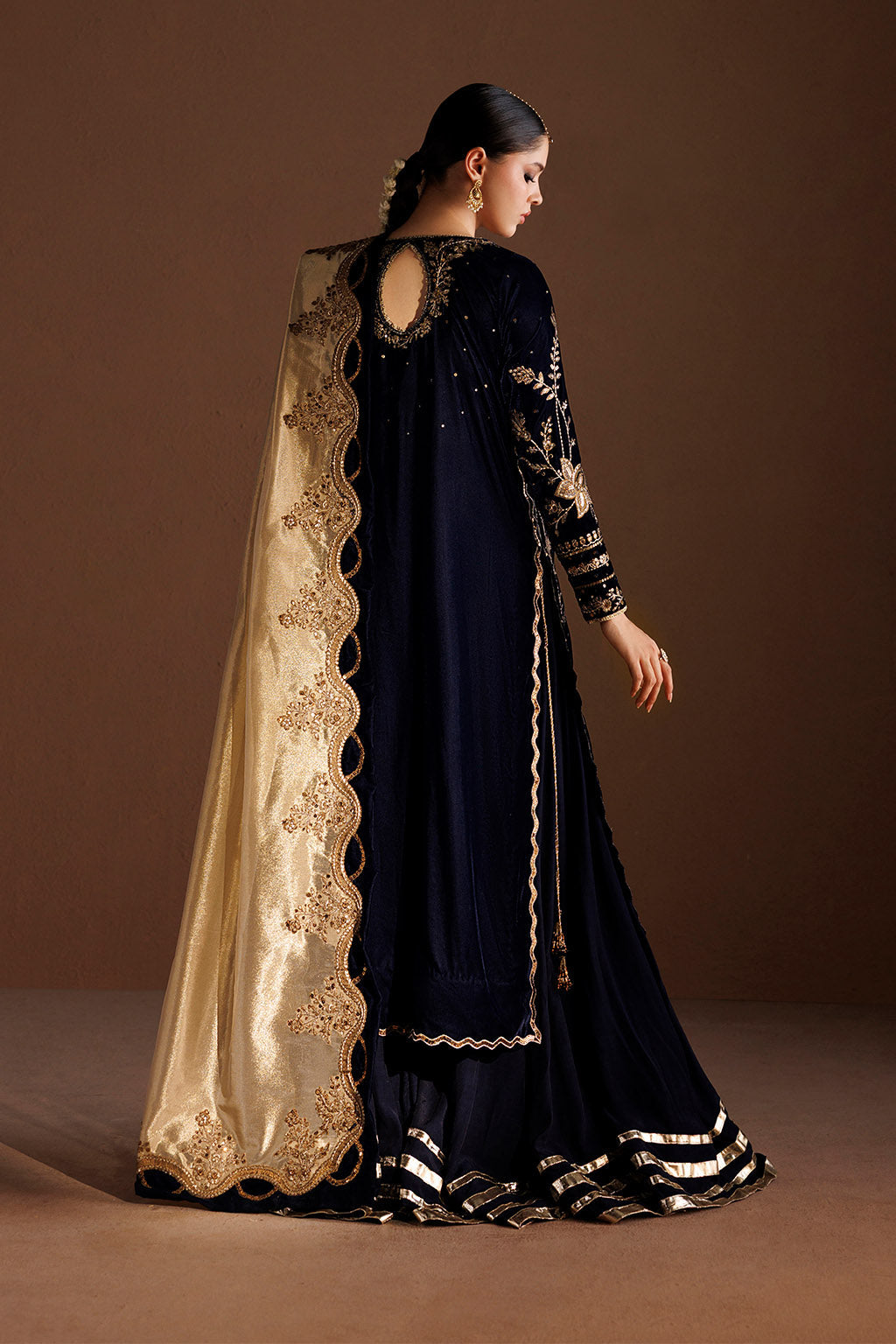 IV-85 Embroidered Velvet | VELVET 26 | IZNIK