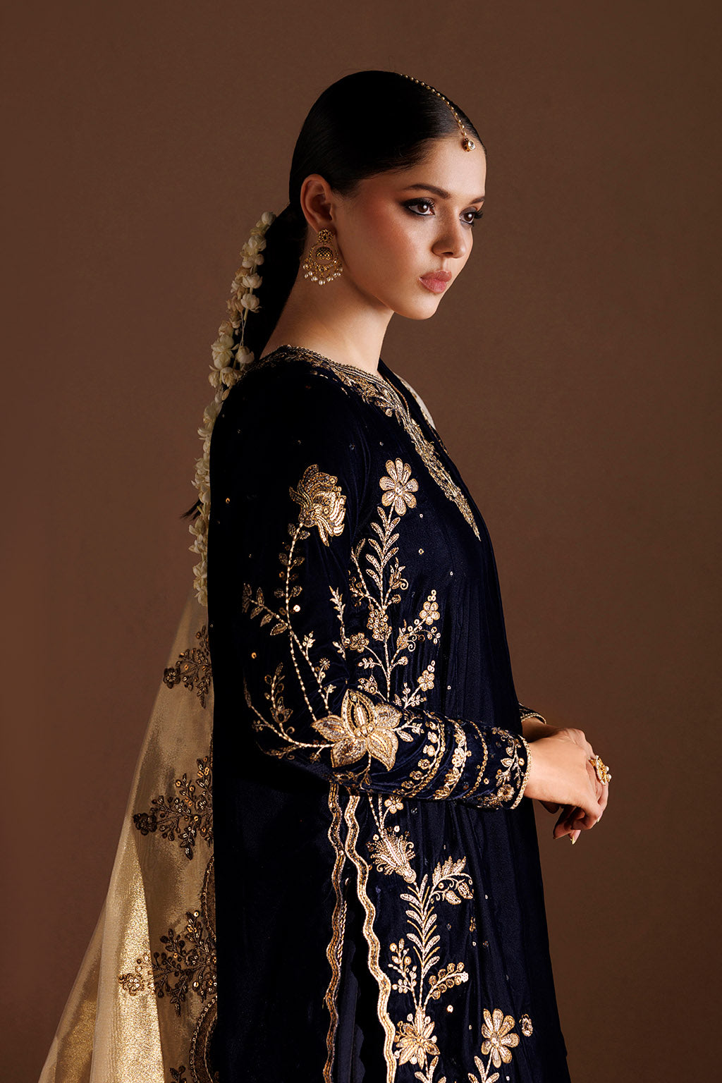 IV-85 Embroidered Velvet | VELVET 26 | IZNIK