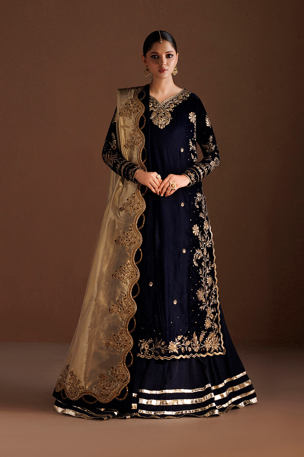 IV-85 Embroidered Velvet | VELVET 26 | IZNIK