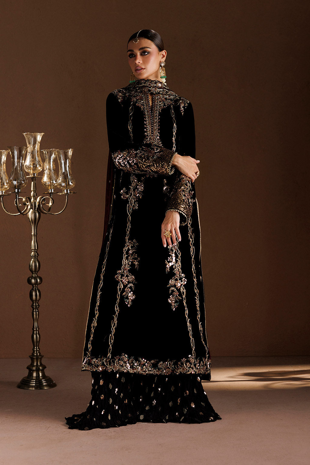 IV-84 Embroidered Velvet | VELVET 26 | IZNIK