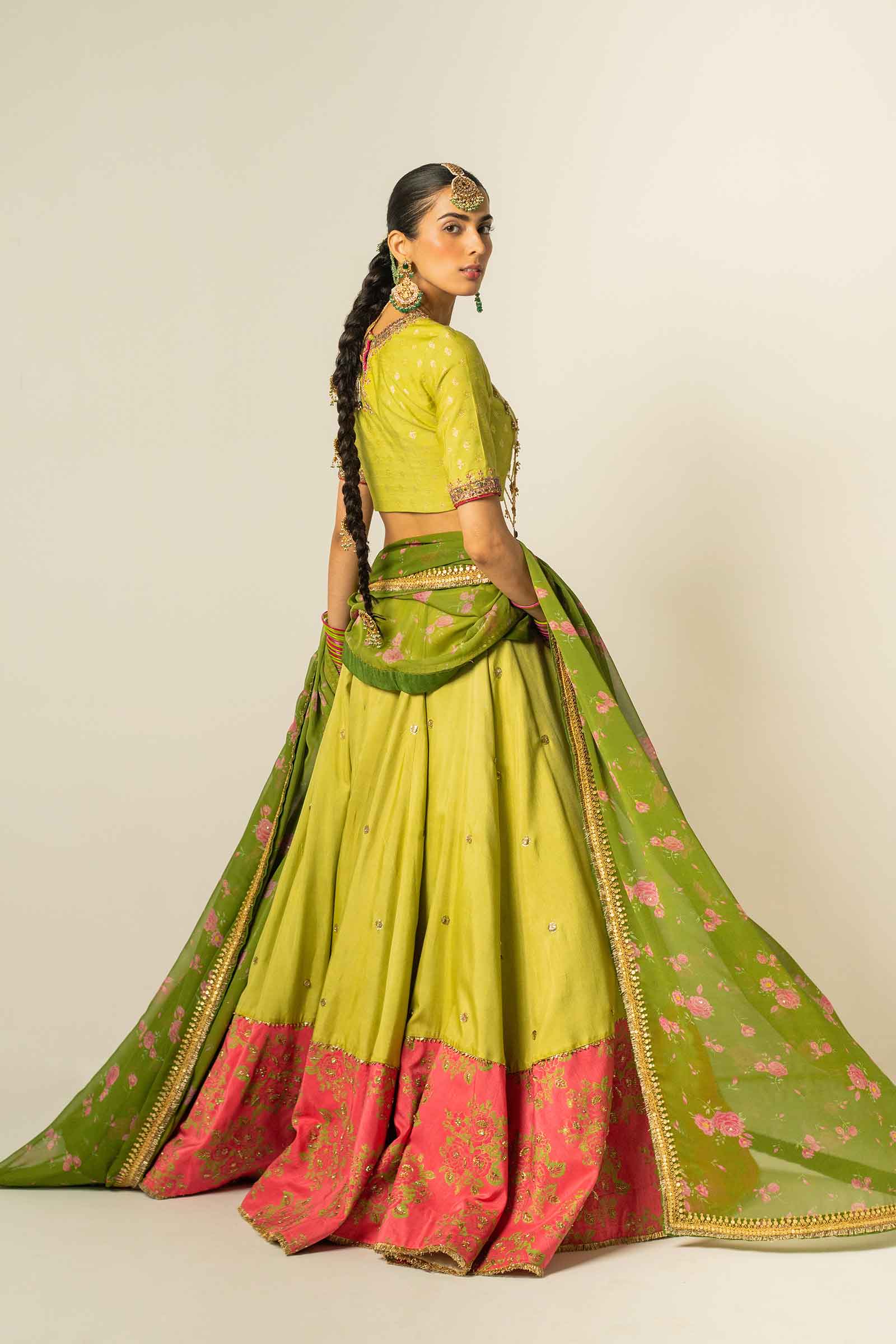 ZC-3071 || Wedding Formals 2023 || ZARA SHAHJAHAN in UK USA UAE online kapraye.com