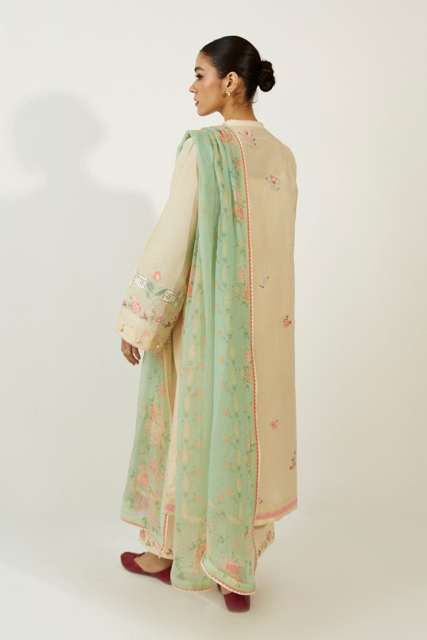 ZCE23-2A || COCO Lawn Volume II 2023 || ZARA SHAHJAHAN in UK USA UAE online kapraye.com