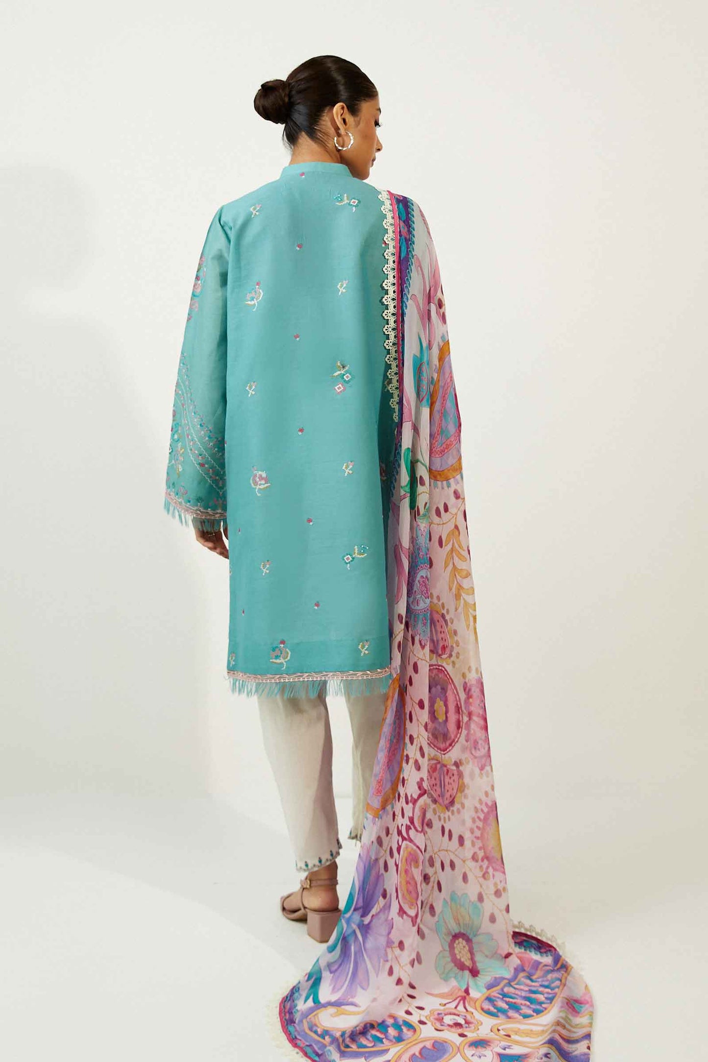 ZCE23-4B || COCO Lawn Volume II 2023 || ZARA SHAHJAHAN in UK USA UAE online kapraye.com