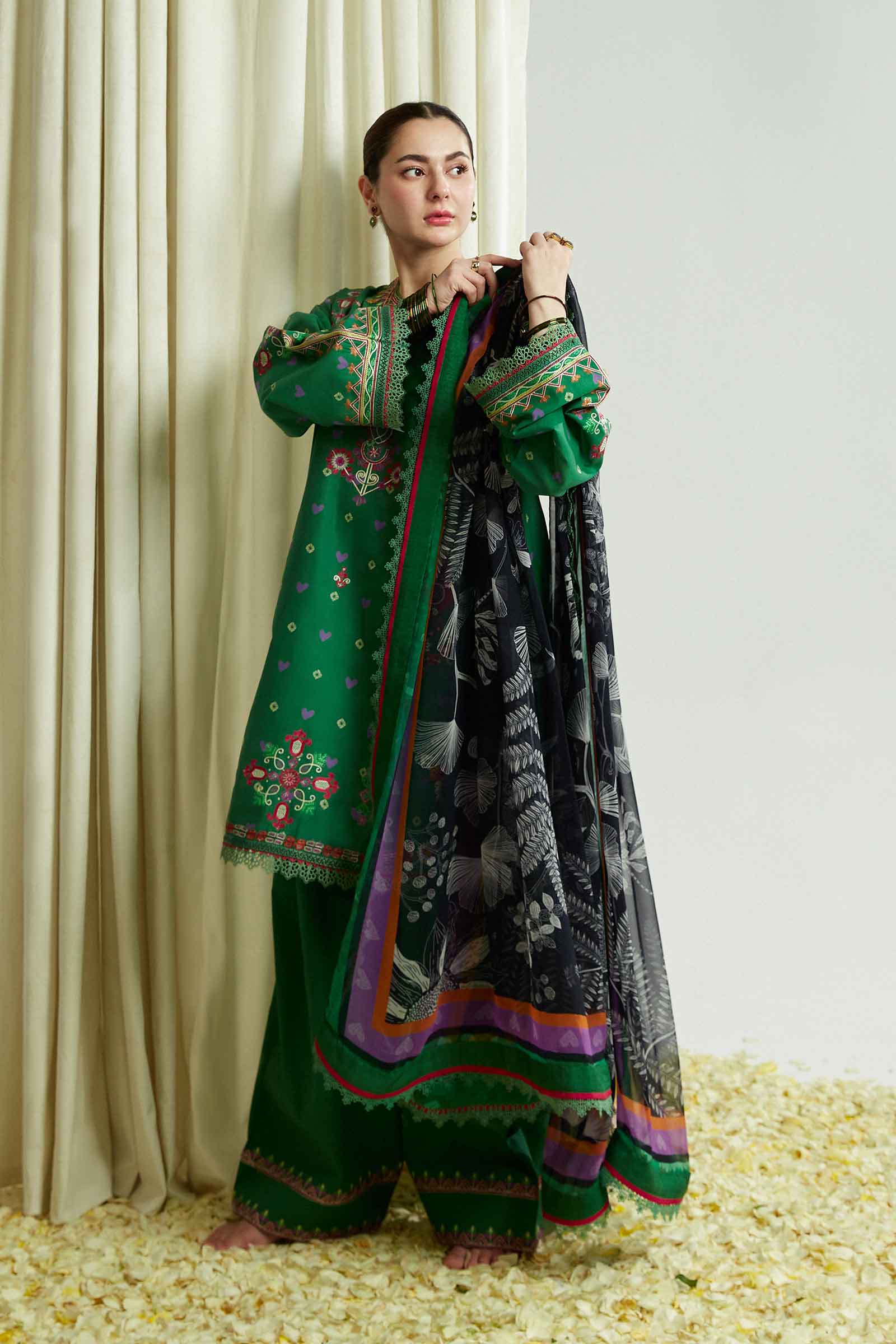 ZCE23-5B || COCO Lawn Volume II 2023 || ZARA SHAHJAHAN in UK USA UAE online kapraye.com