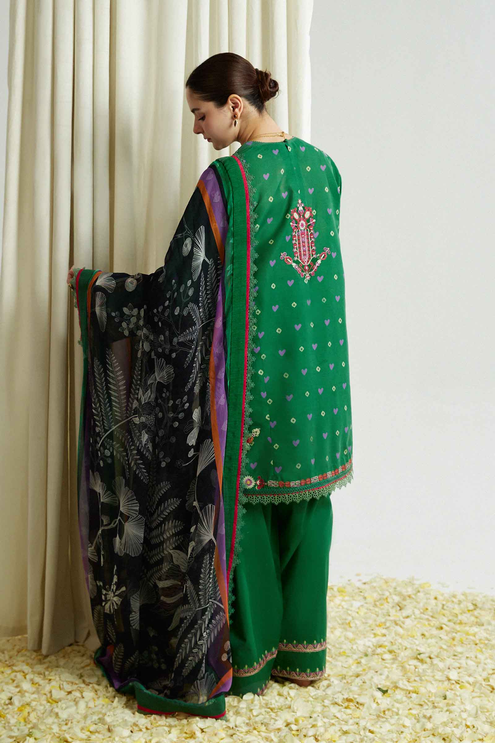 ZCE23-5B || COCO Lawn Volume II 2023 || ZARA SHAHJAHAN in UK USA UAE online kapraye.com