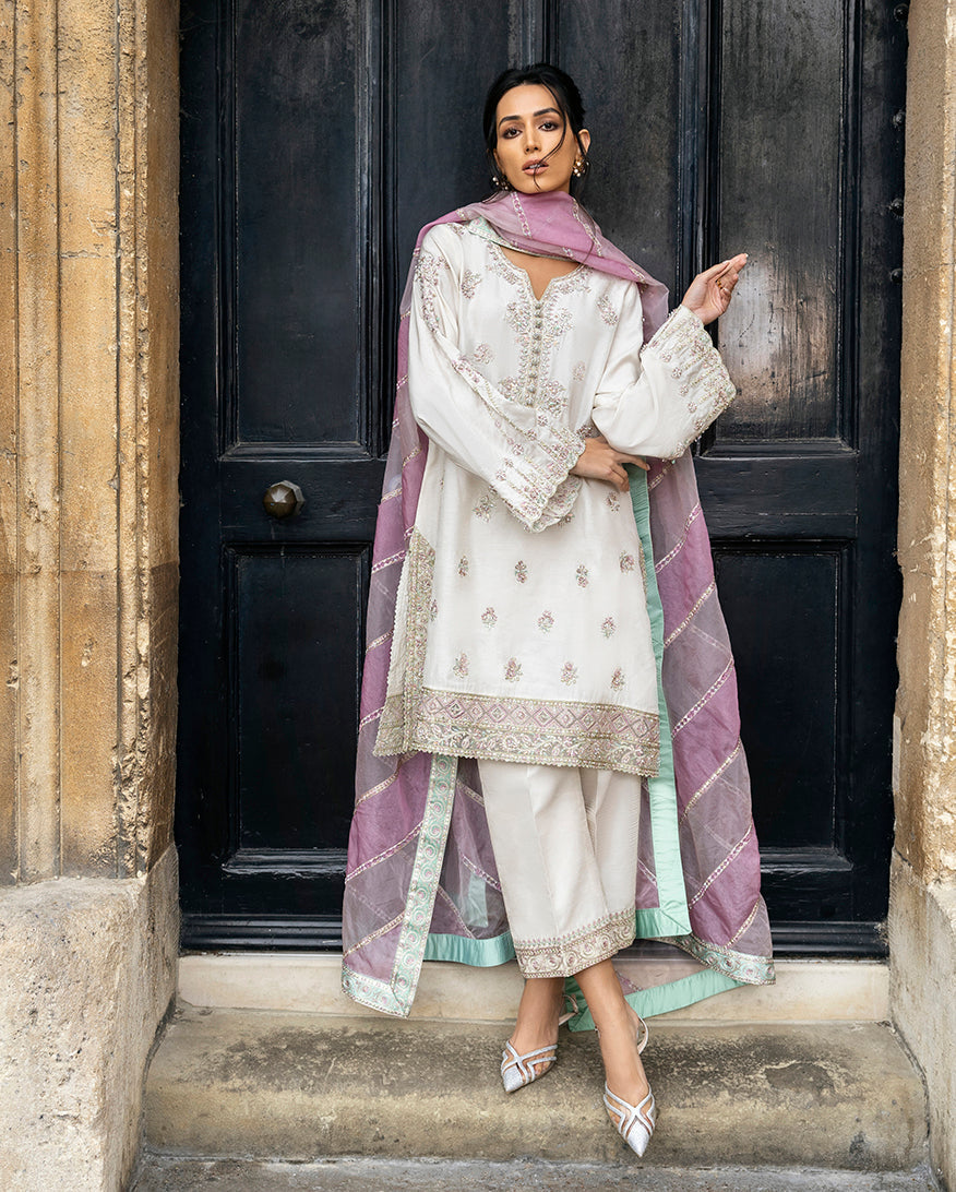Luminous Lace | CELESTINE THE SILK SAGA | MUSHQ
