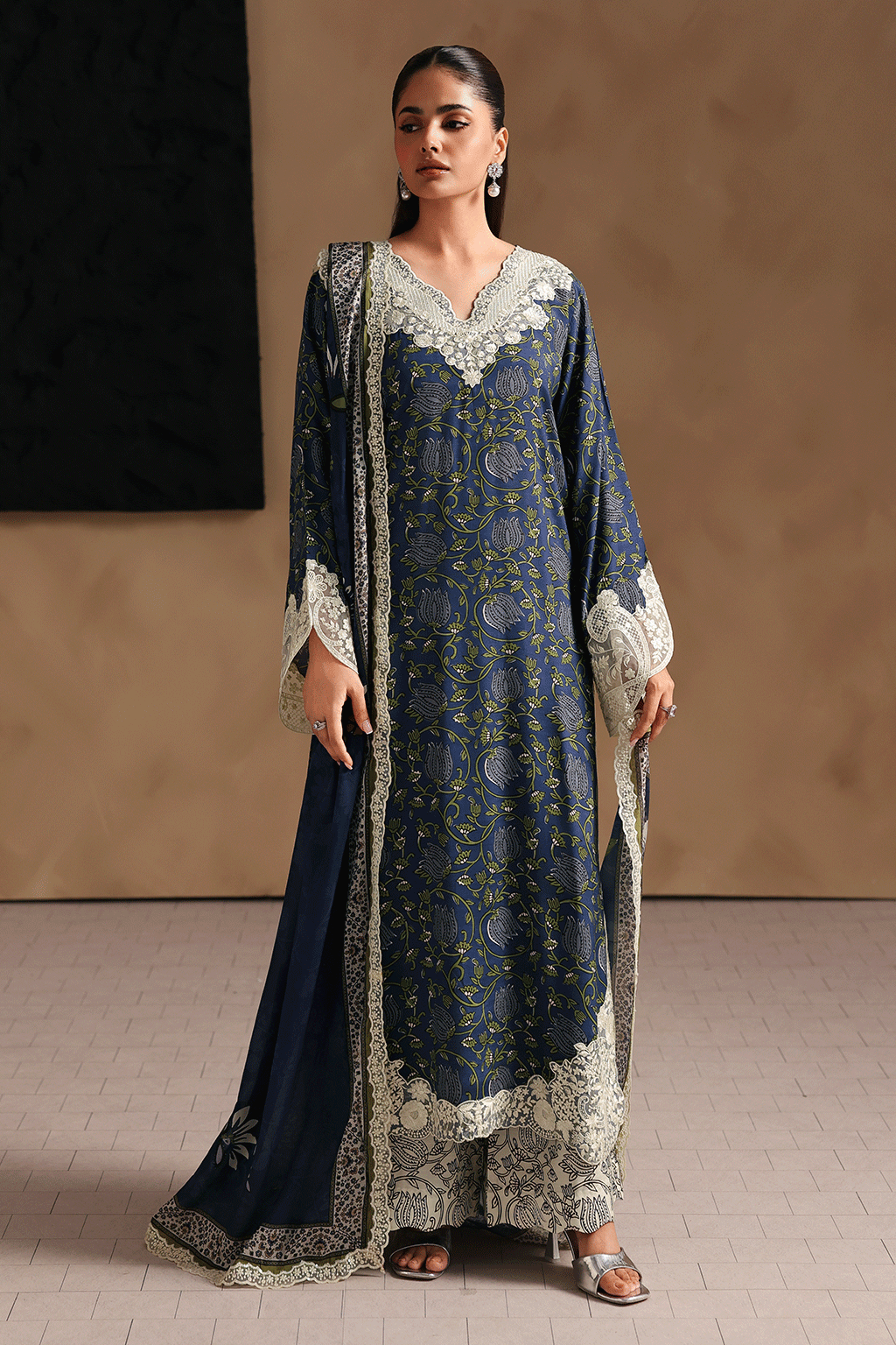 RS-204 | NAQSH RAWSILK | RAMSHA