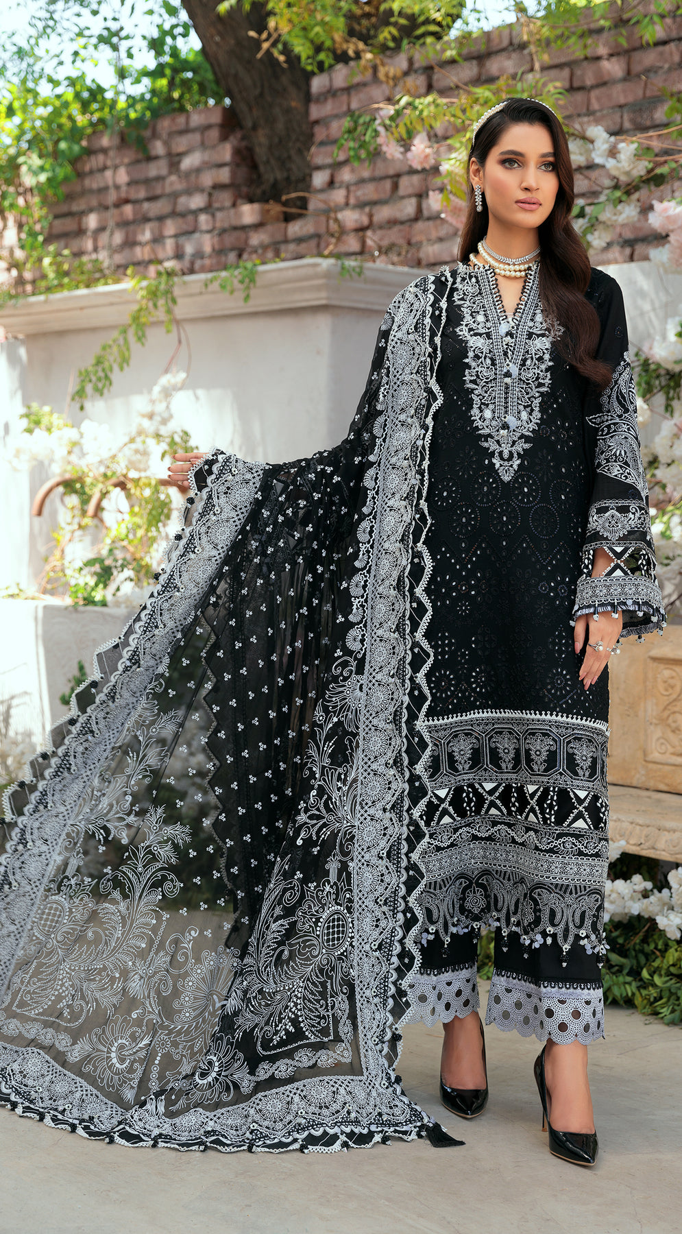 KHADIJA || CHIKANKARI "22 || ANAYA BY KIRAN CHAUDHARY in UK USA UAE online kapraye.com