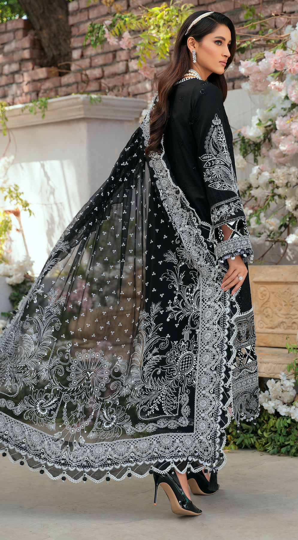 KHADIJA || CHIKANKARI "22 || ANAYA BY KIRAN CHAUDHARY in UK USA UAE online kapraye.com