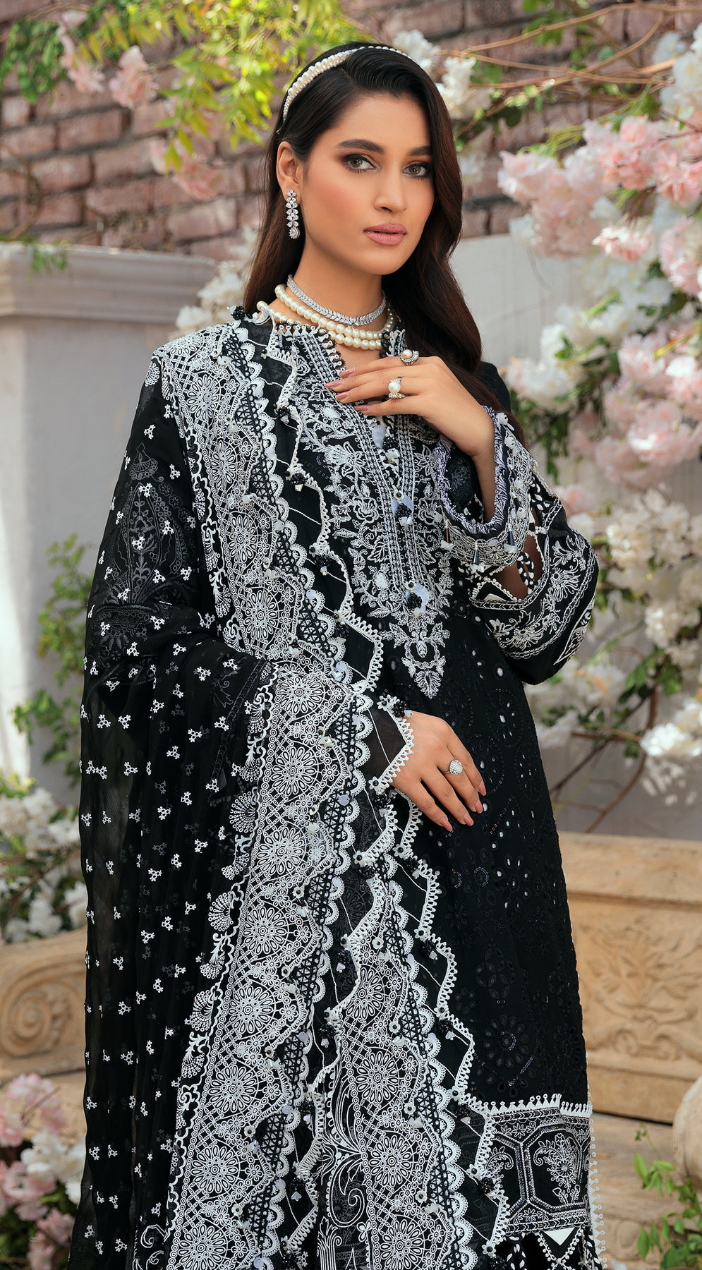 KHADIJA || CHIKANKARI "22 || ANAYA BY KIRAN CHAUDHARY in UK USA UAE online kapraye.com