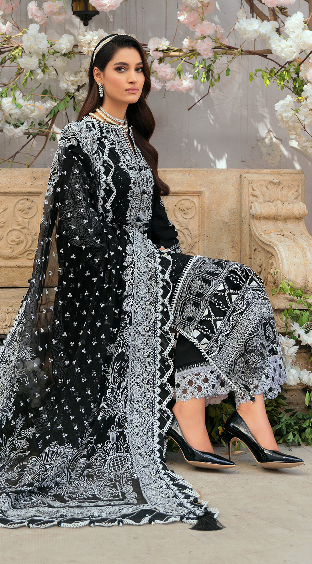 KHADIJA || CHIKANKARI "22 || ANAYA BY KIRAN CHAUDHARY in UK USA UAE online kapraye.com