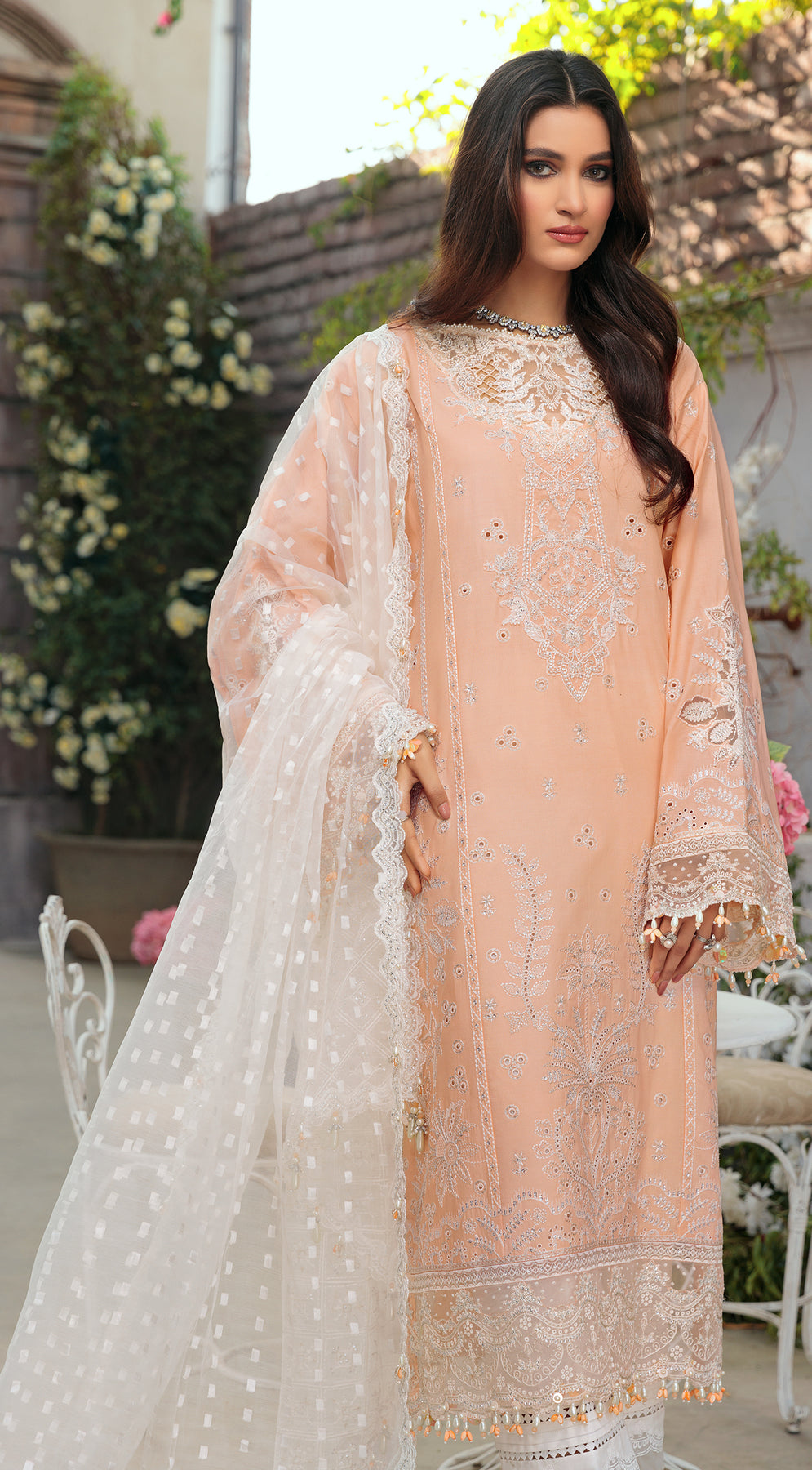 SANYA || CHIKANKARI "22 || ANAYA BY KIRAN CHAUDHARY in UK USA UAE online kapraye.com