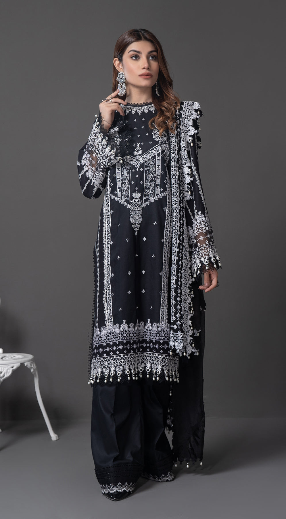 TANYA || MONOCHROME MYSTIQUE '22 || ANAYA By Kiran Chaudhry in UK USA UAE online kapraye.com