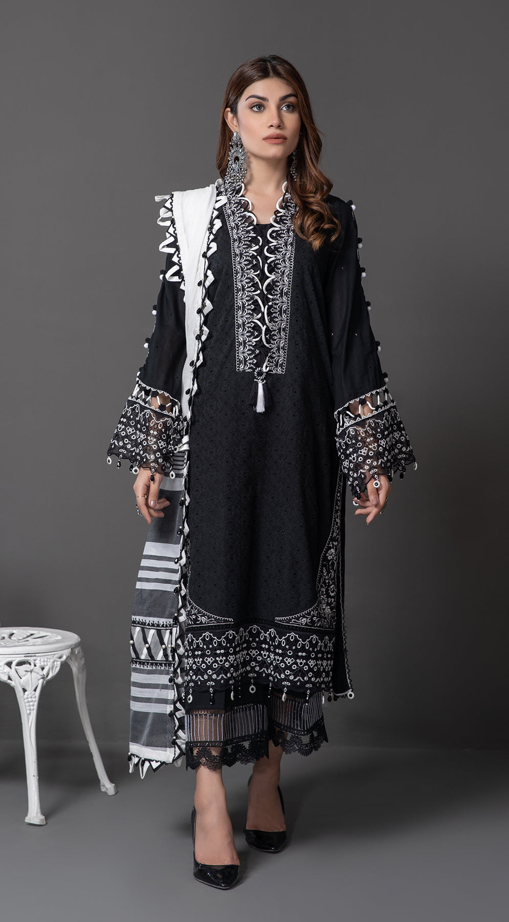 KIARA || MONOCHROME MYSTIQUE '22 || ANAYA By Kiran Chaudhry in UK USA UAE online kapraye.com