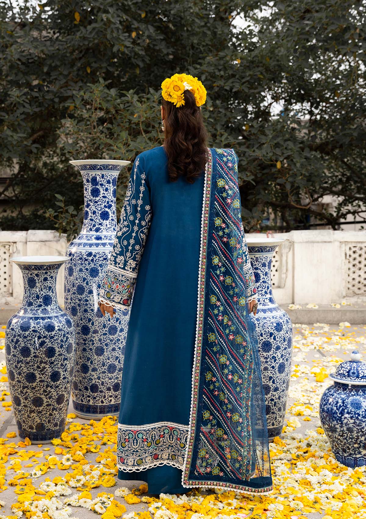 LAWN '23 VOL. 1 - LOOK 01 | MENAKARI LAWN 23 | AIK in UK USA UAE online kapraye.com