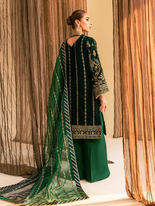 Ismah 04 || EMBROIDERED VELVET '22 || Gulaal in UK USA UAE online kapraye.com